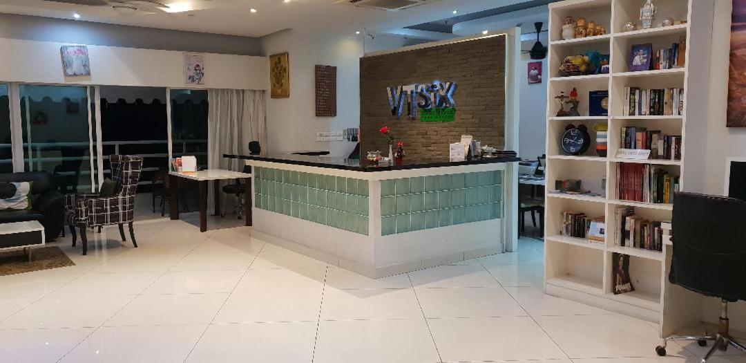 Hotel Vtsix At View Talay 6 à Pattaya Extérieur photo