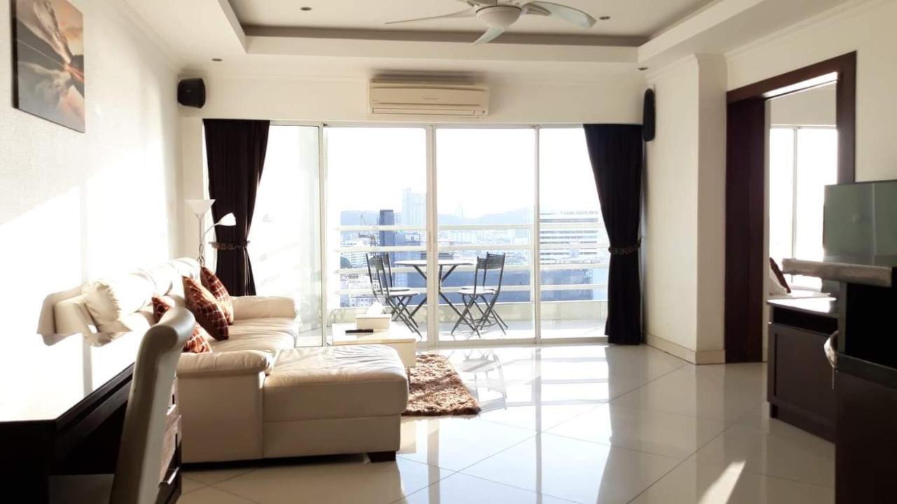 Hotel Vtsix At View Talay 6 à Pattaya Extérieur photo